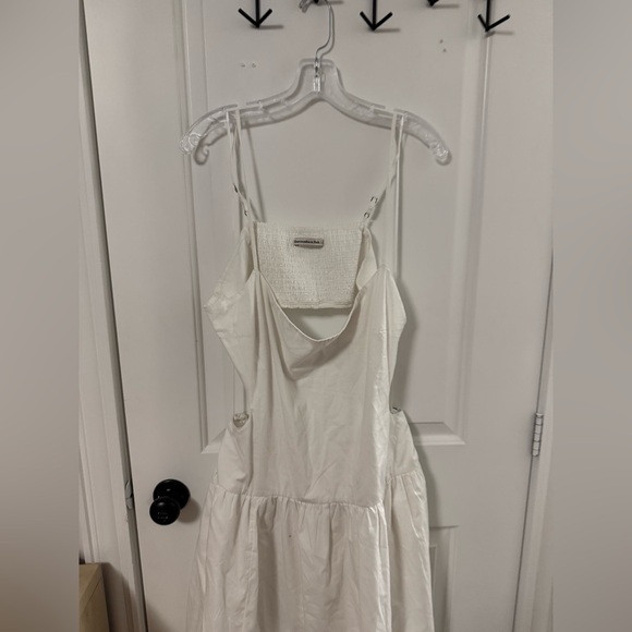 NWOT ABERCROMBIE & FITCH MAXI DRESS OPEN BACK - Picture 4 of 7